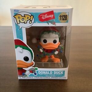 Funko Pop Donald Duck Holiday Figure
